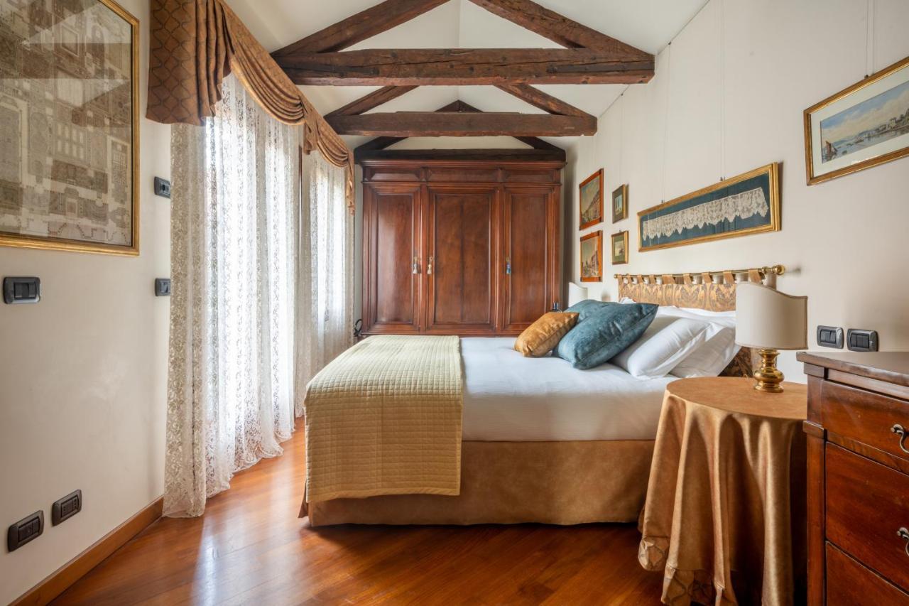 Garden Mansion With Private Mooring R&R Apartment Venesia Bagian luar foto