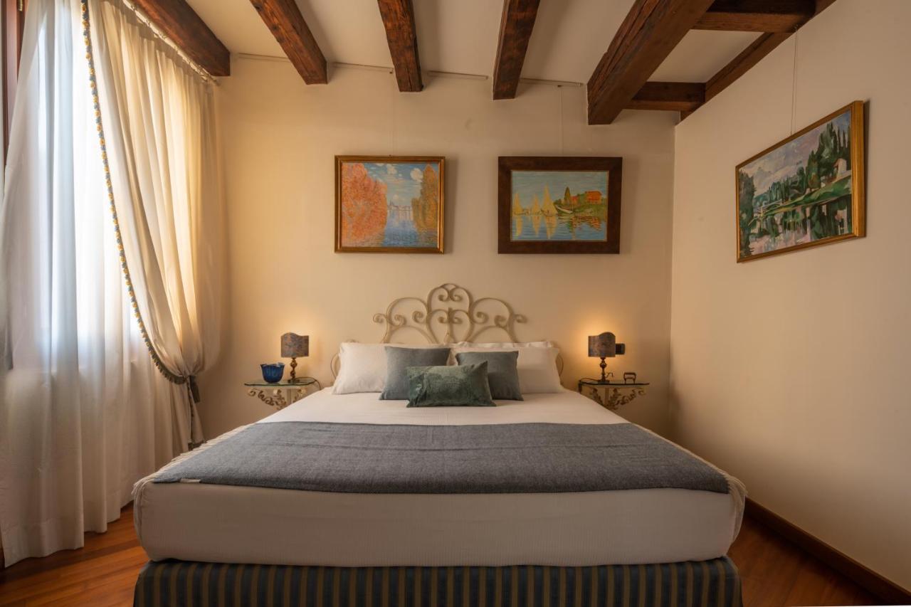 Garden Mansion With Private Mooring R&R Apartment Venesia Bagian luar foto